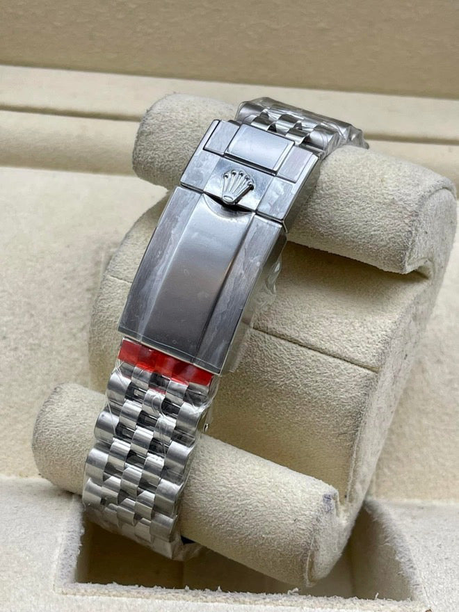 Pre-Owned 2025 GMT-Master II – “Bruce Wayne” Edition 🦇 | Authenticated by Sovrène