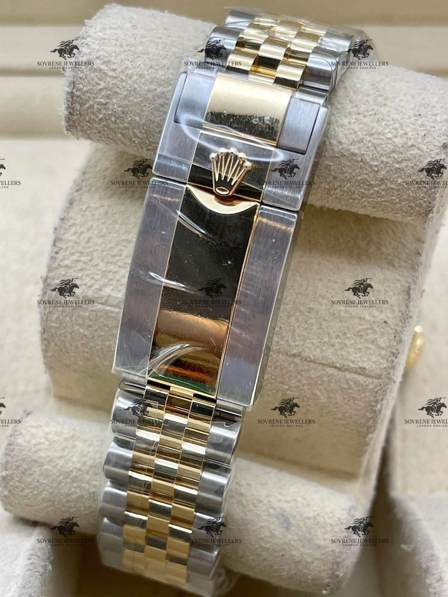 Pre-Owned Rolex GMT-Master II – Steel & Gold with Black Dial | Authenticated by Sovrène