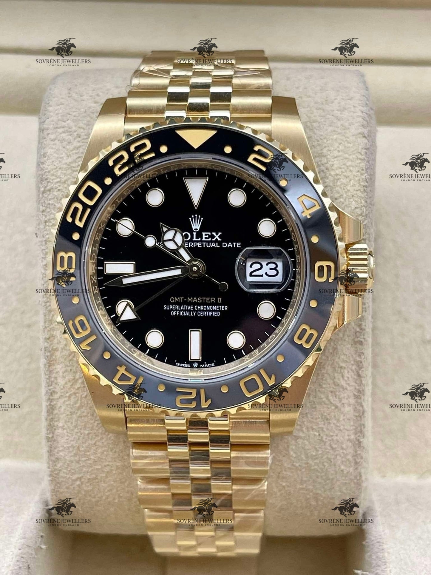 Pre-Owned Rolex GMT-Master II – 18K Yellow Gold & Black Dial 126718GRNR | Authenticated by Sovrène
